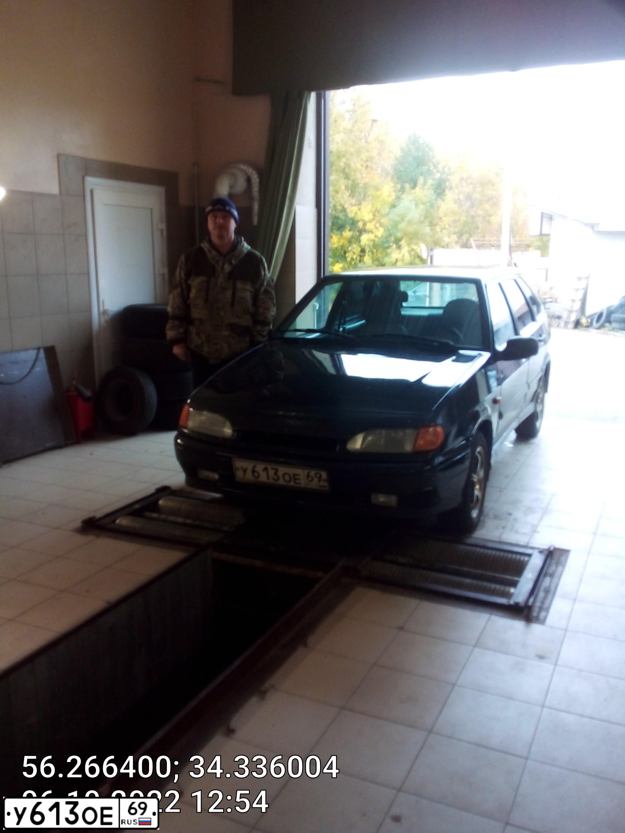 Фото автомобиля LADA 2114 SAMARA, 2011 — госномер О105ТС69. Цвет: Сине-Черный
