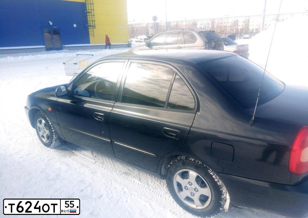 Фото автомобиля TAGAZ ACCENT, 2005 — госномер О795ОО55. Цвет: ЧЕРНЫЙ
