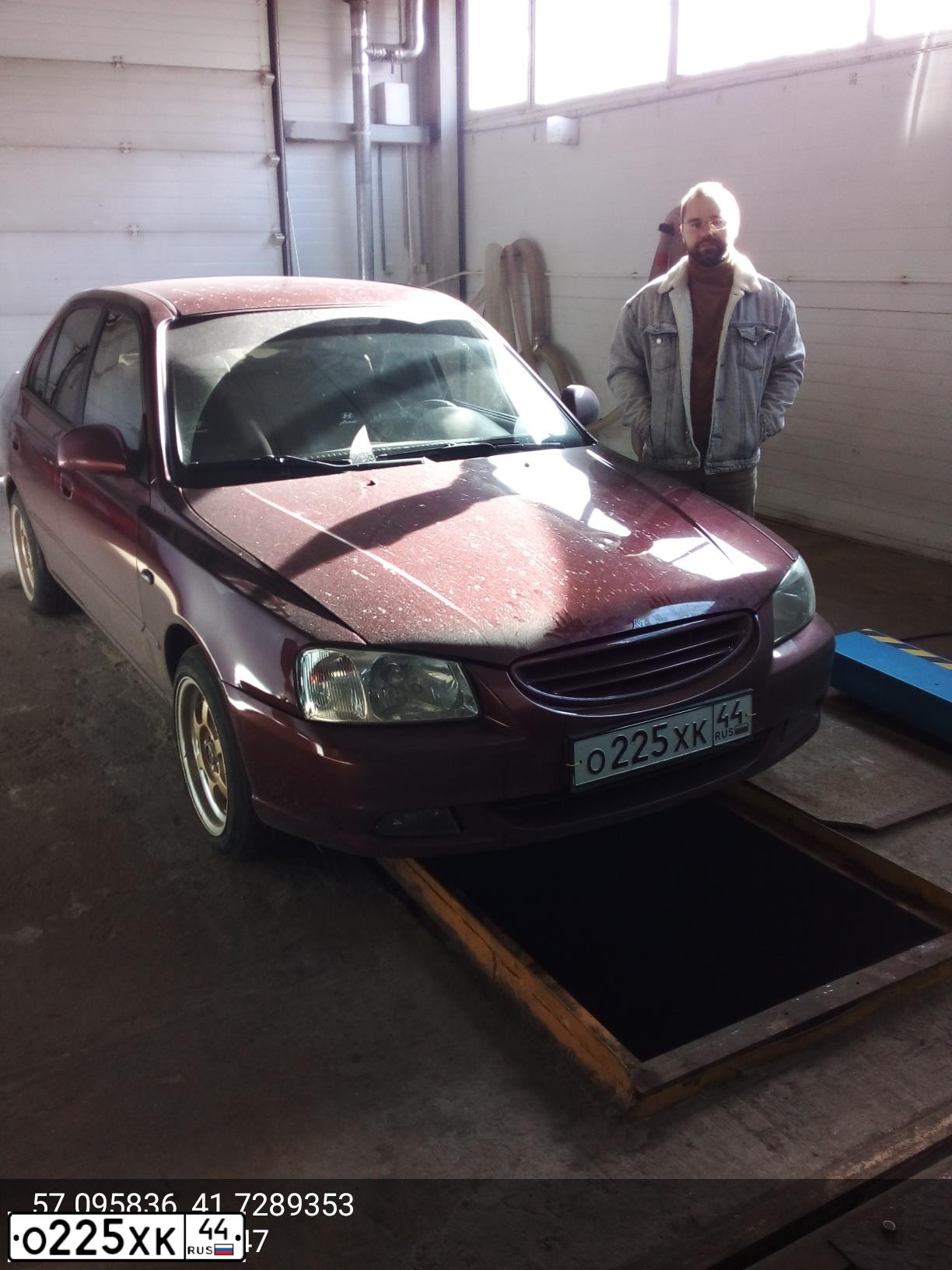 Фото автомобиля HYUNDAI ACCENT, 2007 — госномер К684ХВ33. Цвет: КРАСНЫЙ