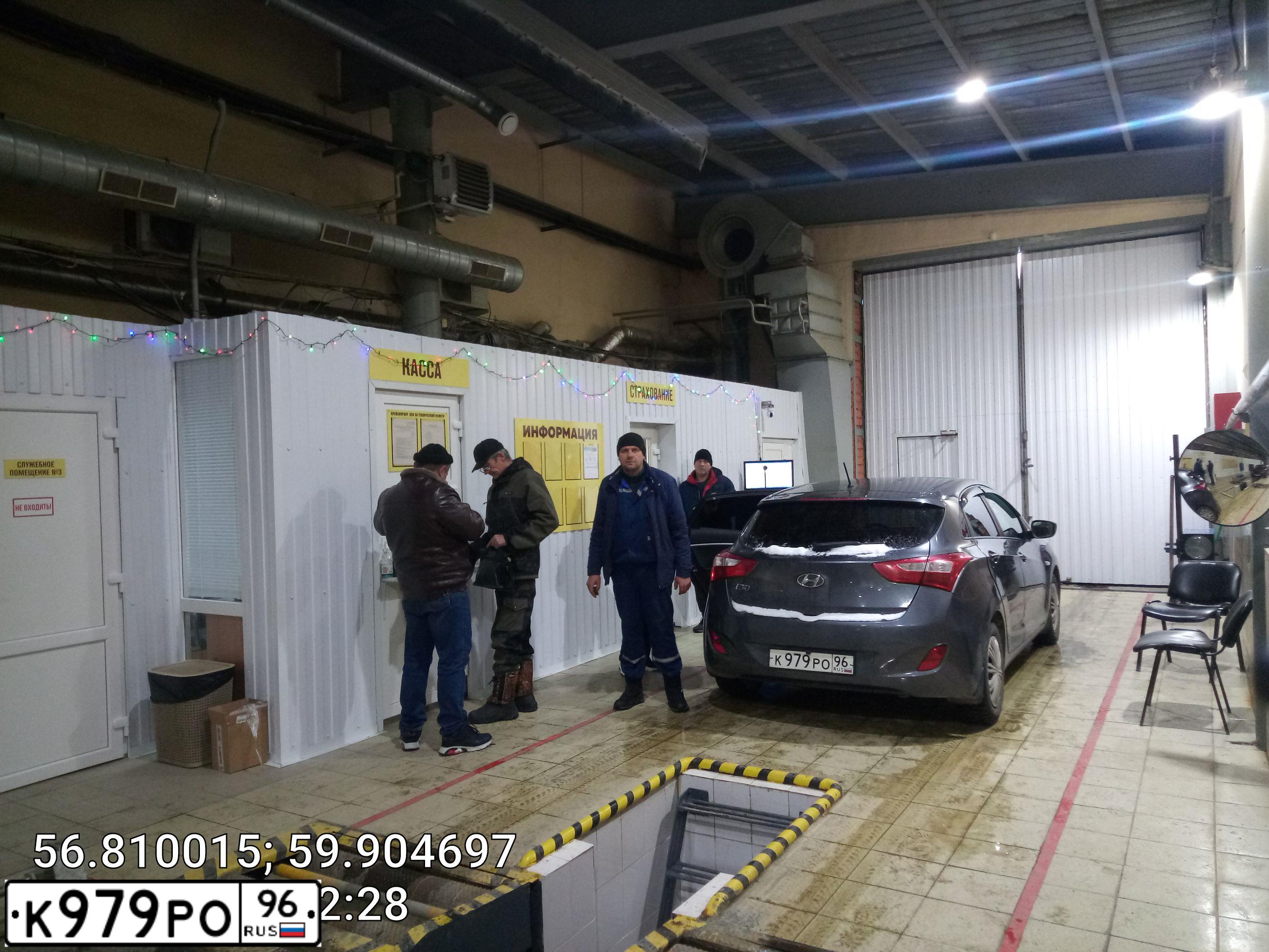 Фото автомобиля KIA SPORTAGE, 2011 — госномер А831АТ18. Цвет: Серебристый
