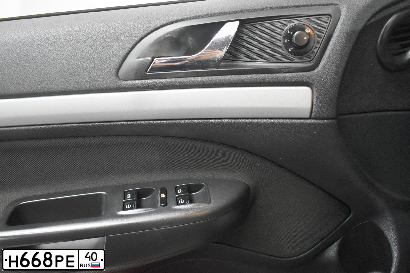 Фото автомобиля SKODA OCTAVIA, 2013 — госномер О215МХ71. Цвет: ЧЕРНЫЙ
