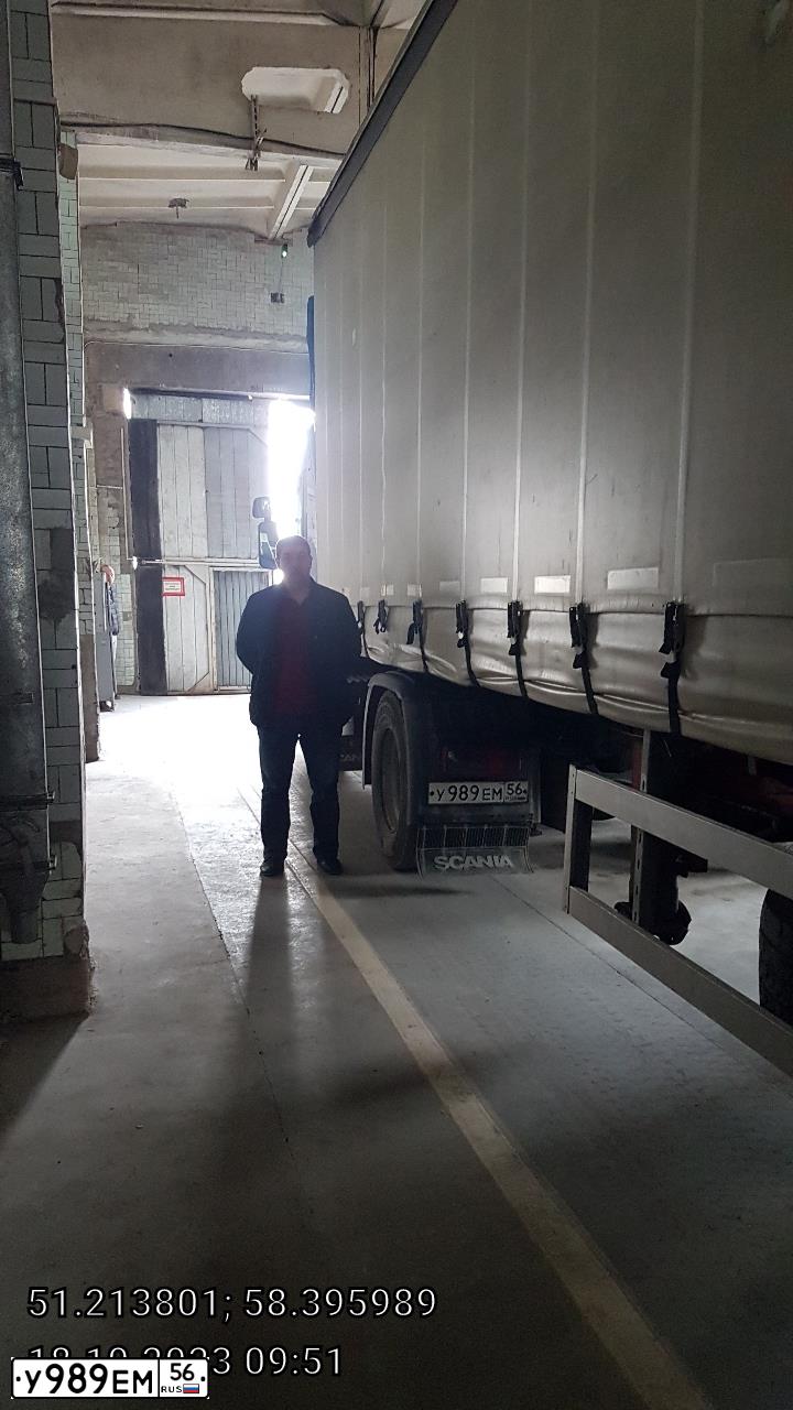 Фото автомобиля SCANIA SERIE P /4X2/, 2008 — госномер У989ЕМ56. Цвет: СИНИЙ