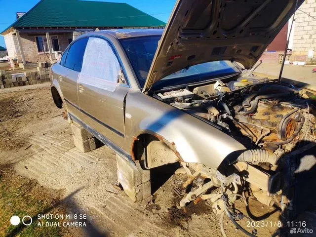 Фото автомобиля VOLKSWAGEN PASSAT, 2002 — госномер Т195ОВ26. Цвет: БЕЖЕВЫЙ