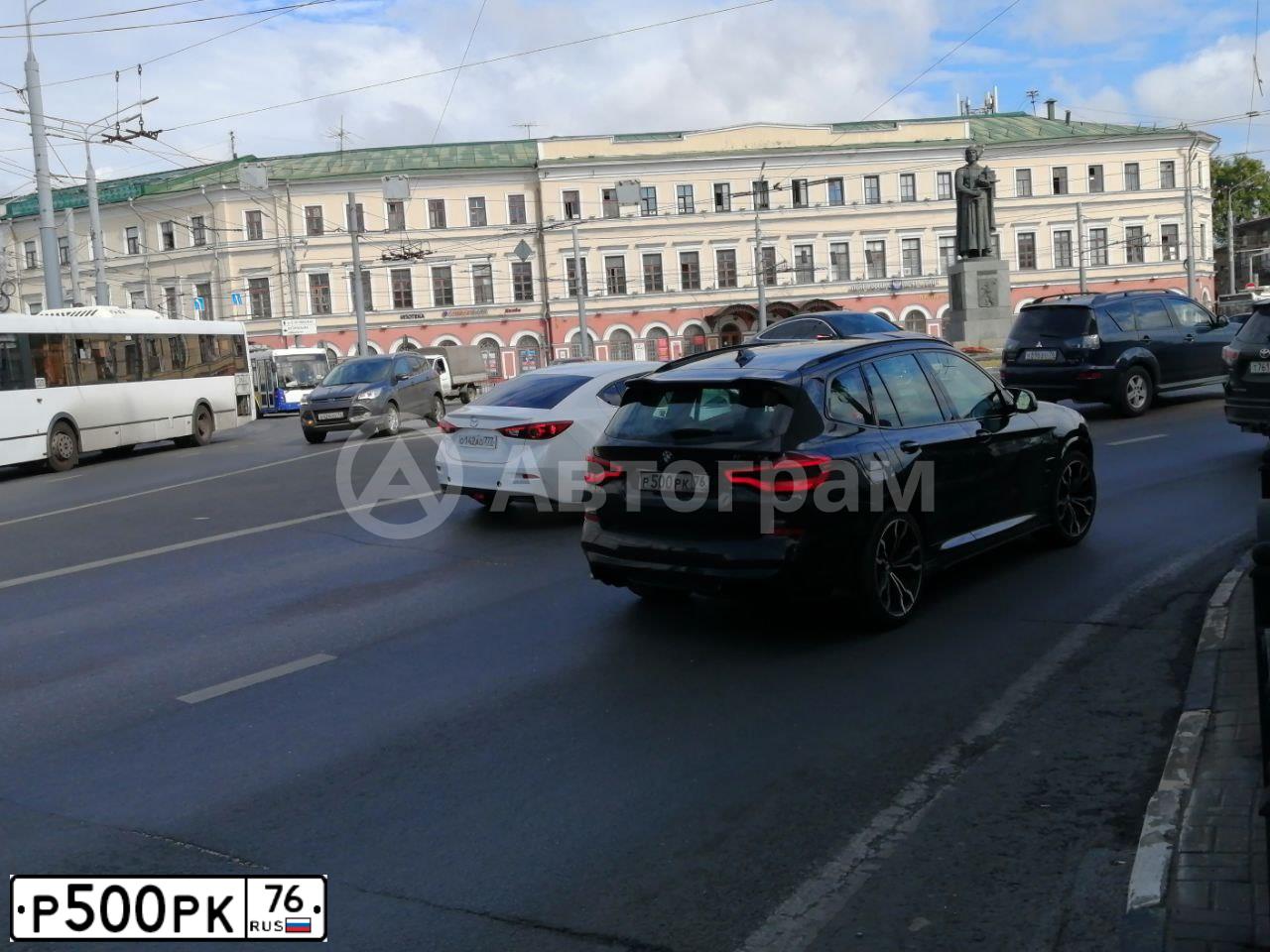 Фото автомобиля DODGE RAM, 2009 — госномер Т707РУ31. Цвет: Красный