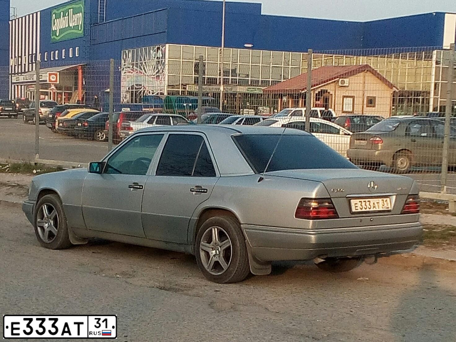 Фото автомобиля MERCEDES E-KLASSE, 1995 — госномер Е333АТ31. Цвет: Серебристый