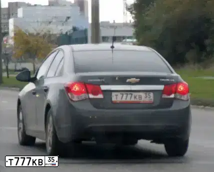 Фото автомобиля CHEVROLET CRUZE, 2011 — госномер Т777КВ35. Цвет: СЕРЫЙ МЕТАЛЛИК