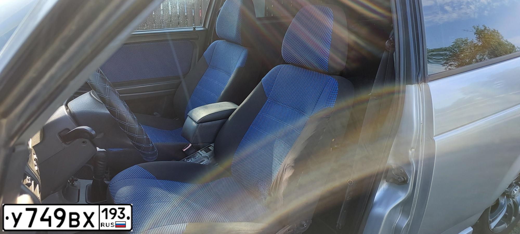 Фото автомобиля LADA 2112 LADA, 2007 — госномер В060КУ93. Цвет: СВЕТЛО-СЕРЕБРИСТЫЙ  МЕТАЛЛИК
