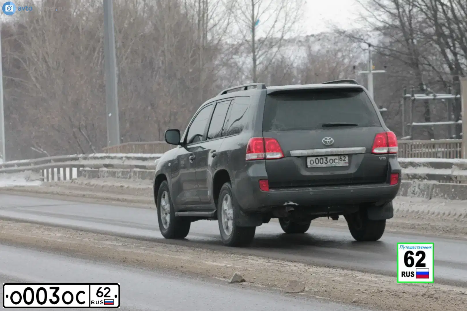 Фото автомобиля TOYOTA LANDCRUISER 200, 2010 — госномер О003ОС62. Цвет: Серый