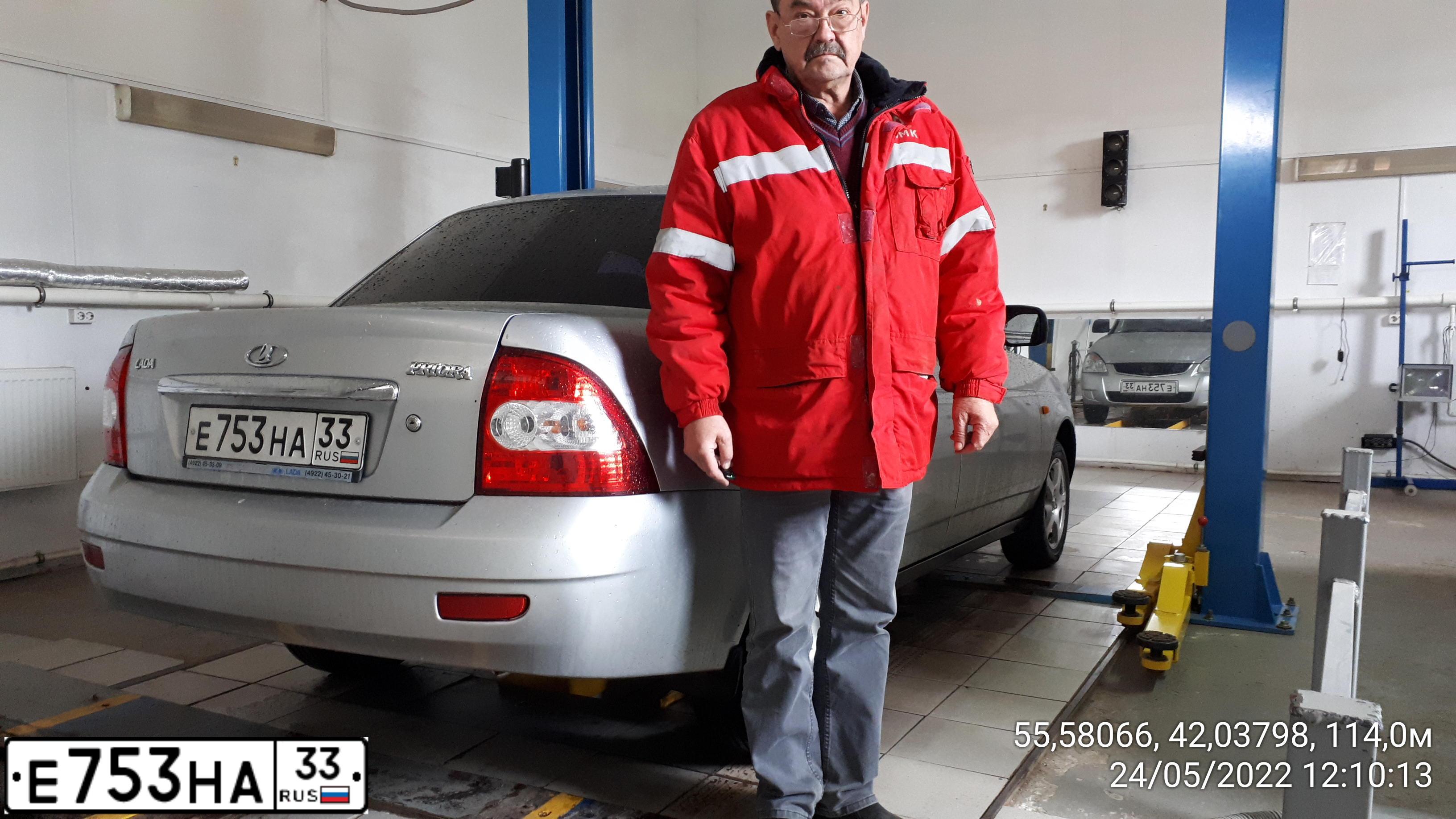 Фото автомобиля LADA 2170 PRIORA, 2012 — госномер Е753НА33. Цвет: СВЕТЛО-СЕРЕБРИСТЫЙ МЕТАЛЛ