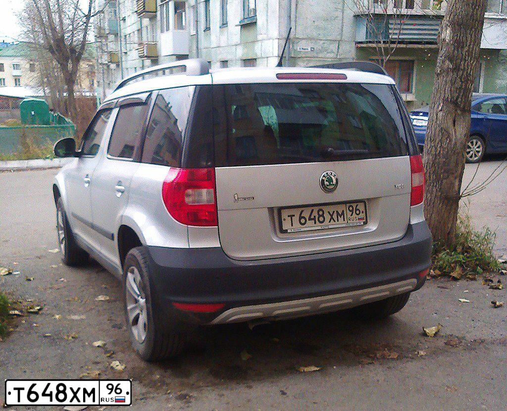 Фото автомобиля SKODA YETI, 2012 — госномер О879ВН774. Цвет: СЕРЕБРИСТЫЙ
