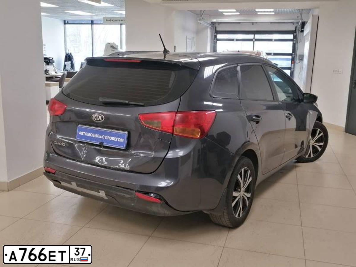 Фото автомобиля KIA CEE'D, 2013 — госномер Т453ОА790. Цвет: СЕРЫЙ