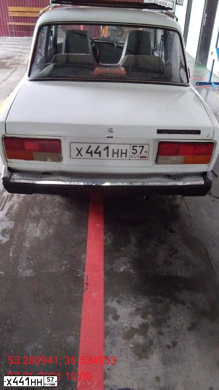 Фото автомобиля LADA 2107, 2005 — госномер С147ОК57. Цвет: ЯРКО-БЕЛЫЙ