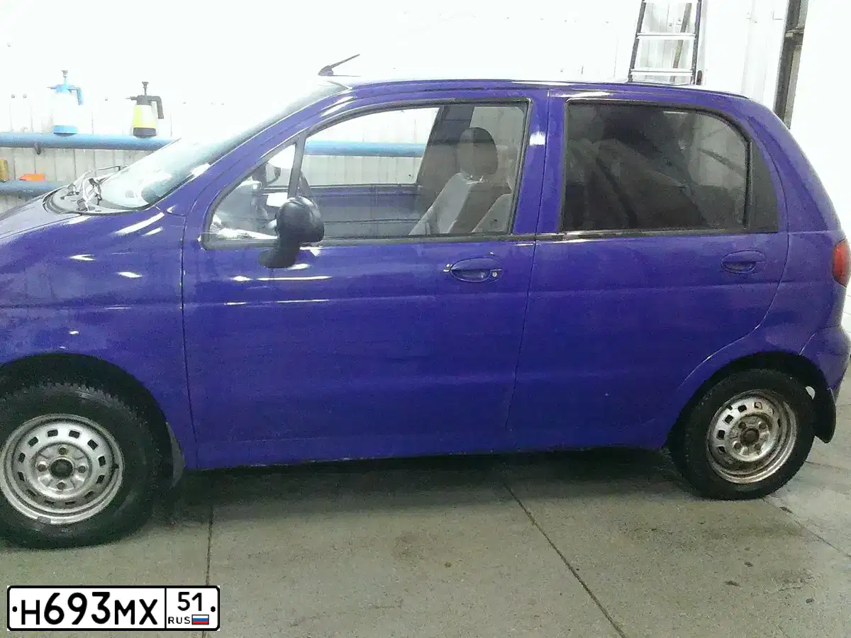 Фото автомобиля DAEWOO MATIZ, 2006 — госномер У214ЕУ51. Цвет: СИНИЙ