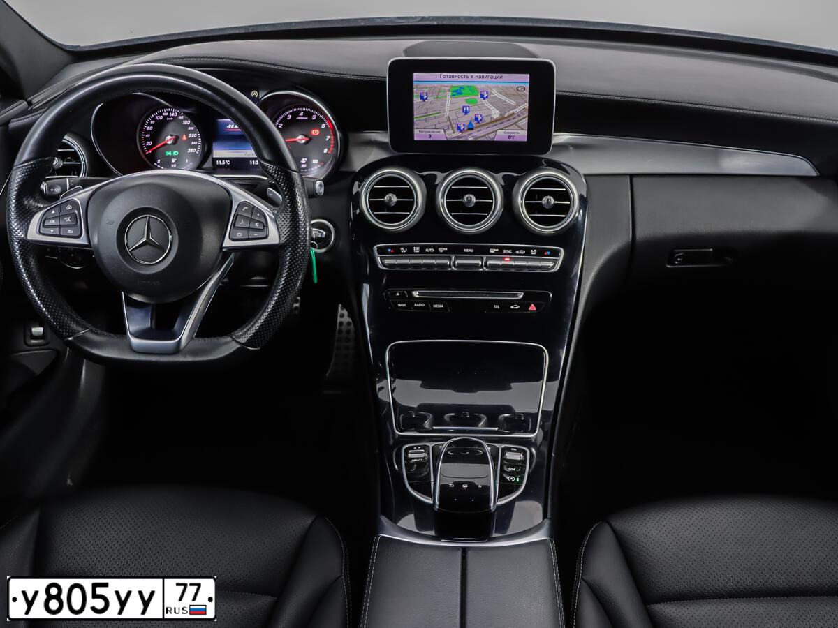 Фото автомобиля MERCEDES GLA-KLASSE, 2019 — госномер О501РЕ799. Цвет: Белый