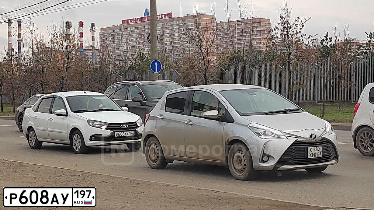 Фото автомобиля LADA 2114 SAMARA, 2010 — госномер Р608АУ197. Цвет: ЧЕРНЫЙ