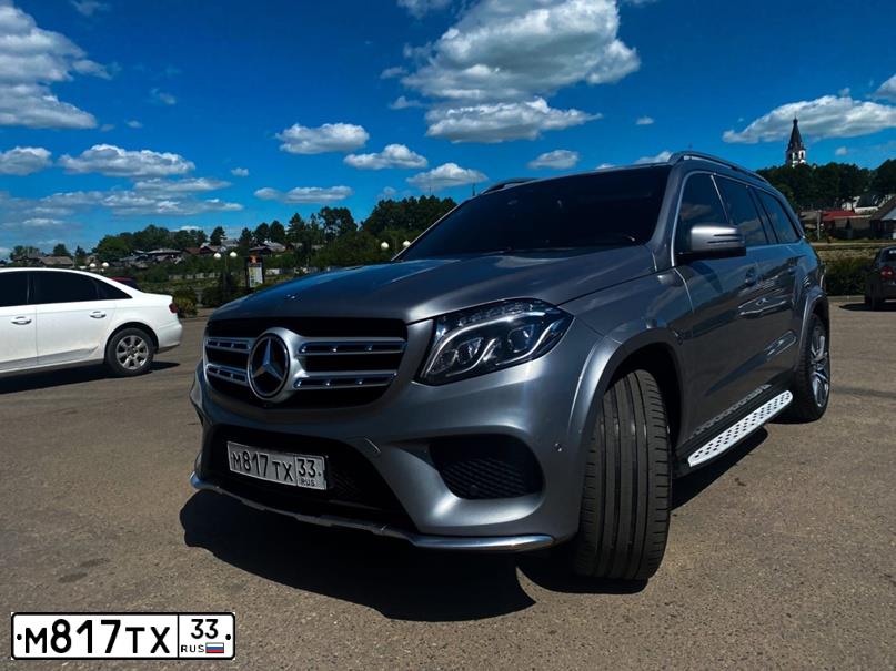Фото автомобиля MERCEDES GL-KLASSE, 2016 — госномер Е313ОО33. Цвет: СЕРЫЙ