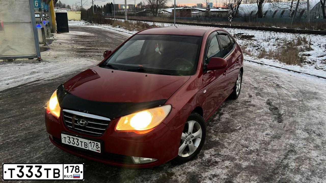 Фото автомобиля HYUNDAI I ELANTRA, 2008 — госномер Т333ТВ178. Цвет: Красный