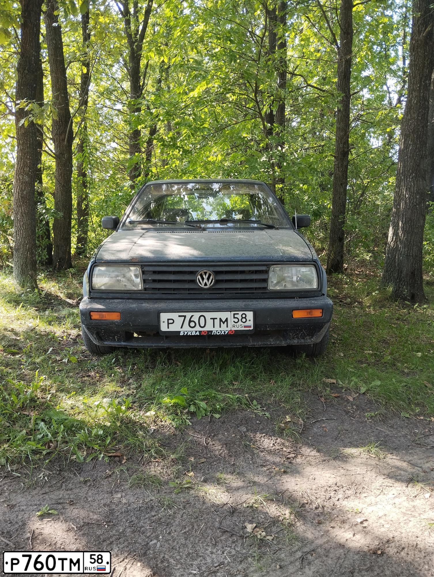Фото автомобиля VOLKSWAGEN JETTA, 1990 — госномер В987КА58. Цвет: СИНИЙ