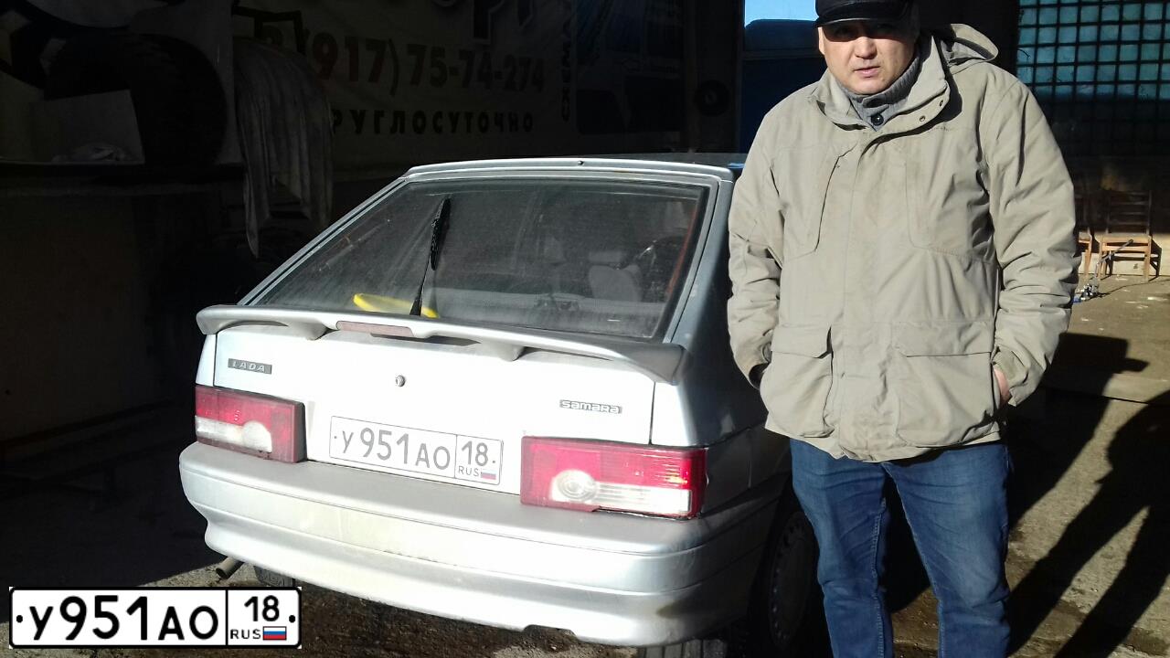 Фото автомобиля LADA 2114 SAMARA, 2010 — госномер У951АО18. Цвет: СВЕТЛО-СЕРЕБ.МЕТАЛ