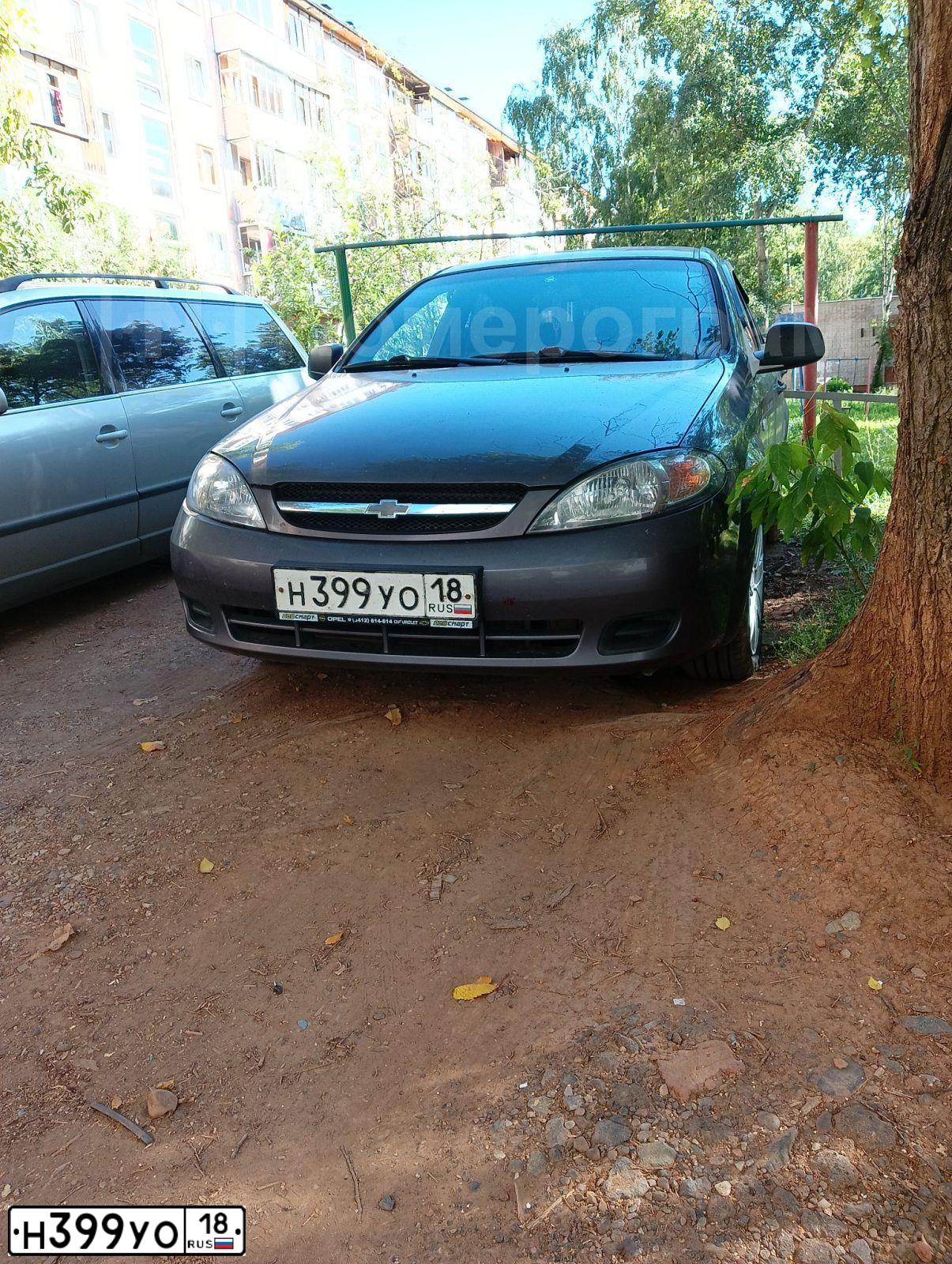 Фото автомобиля CHEVROLET KLAN(J200/CHEVROLET LACETTI), 2012 — госномер М582УТ18. Цвет: СЕРЫЙ