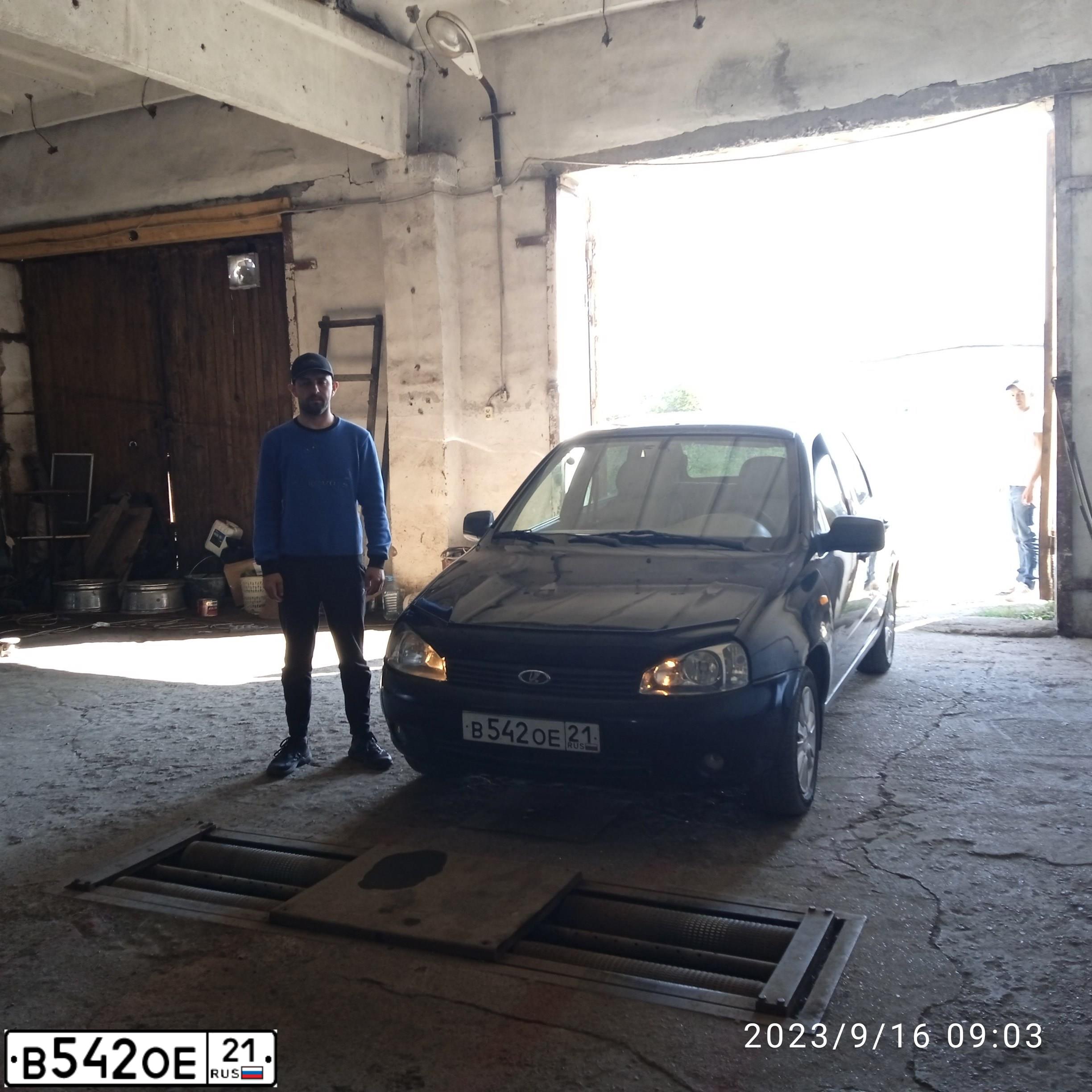 Фото автомобиля LADA KALINA, 2011 — госномер М101ОН21