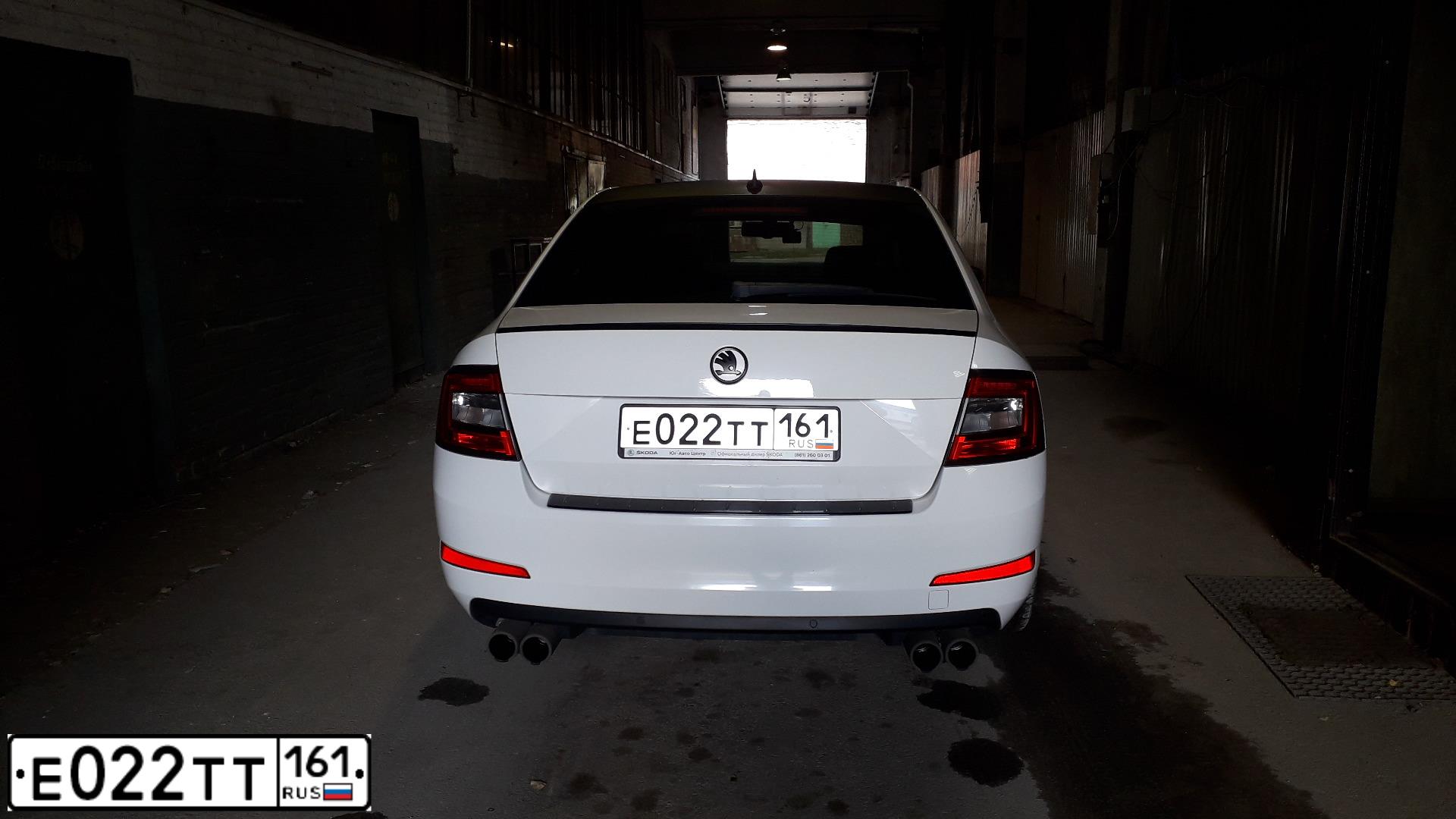 Фото автомобиля SKODA OCTAVIA, 2013 — госномер Р669КТ48. Цвет: Белый