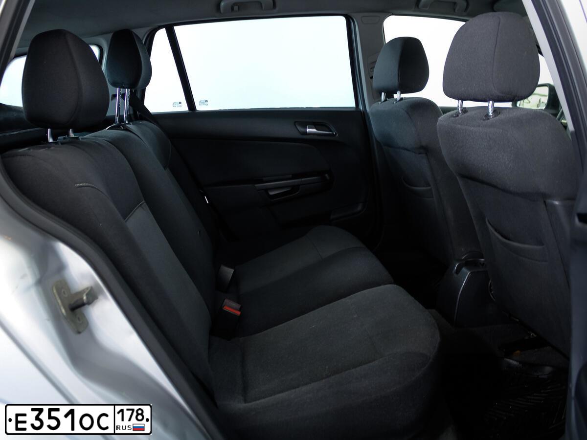 Фото автомобиля OPEL ASTRA, 2007 — госномер О706ОВ67. Цвет: Серебристый