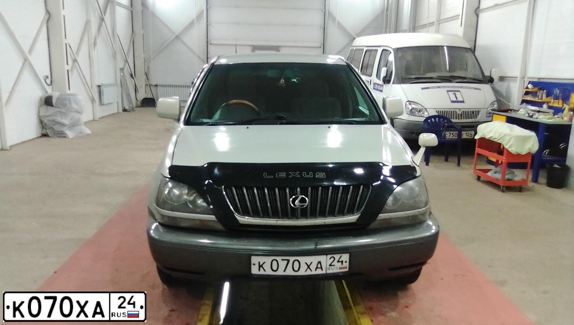 Фото автомобиля TOYOTA HARRIER, 1999 — госномер К070ХА24