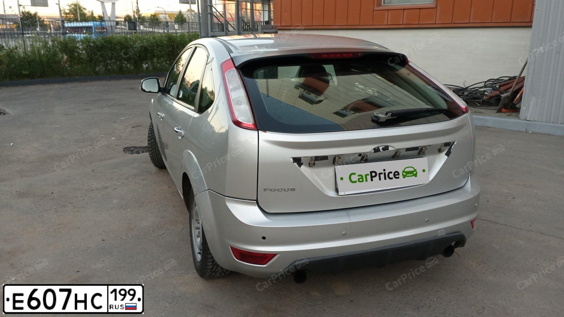 Фото автомобиля FORD FOCUS, 2008 — госномер Е607НС199. Цвет: СЕРЫЙ СВЕТЛЫЙ