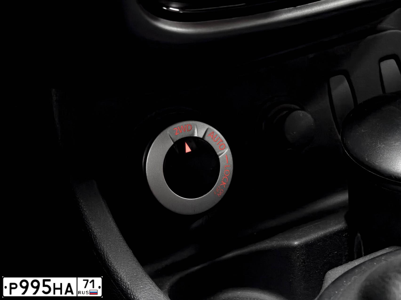 Фото автомобиля RENAULT DUSTER, 2013 — госномер Р995НА71. Цвет: КОРИЧНЕВЫЙ