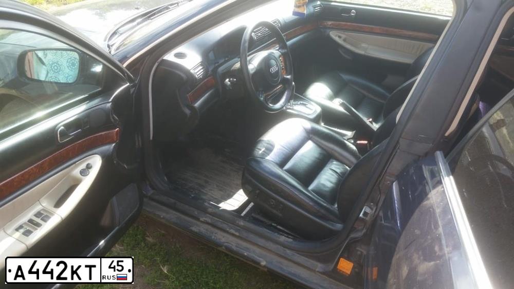 Фото автомобиля AUDI A4, 1998 — госномер В393АЕ174. Цвет: ЧЕРНЫЙ