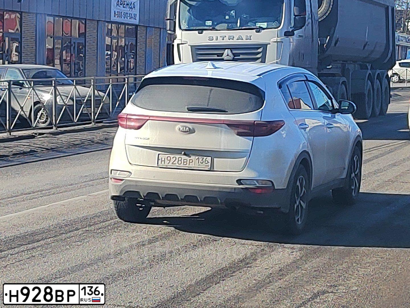 Фото автомобиля KIA SPORTAGE, 2019 — госномер Н928ВР136. Цвет: БЕЛЫЙ