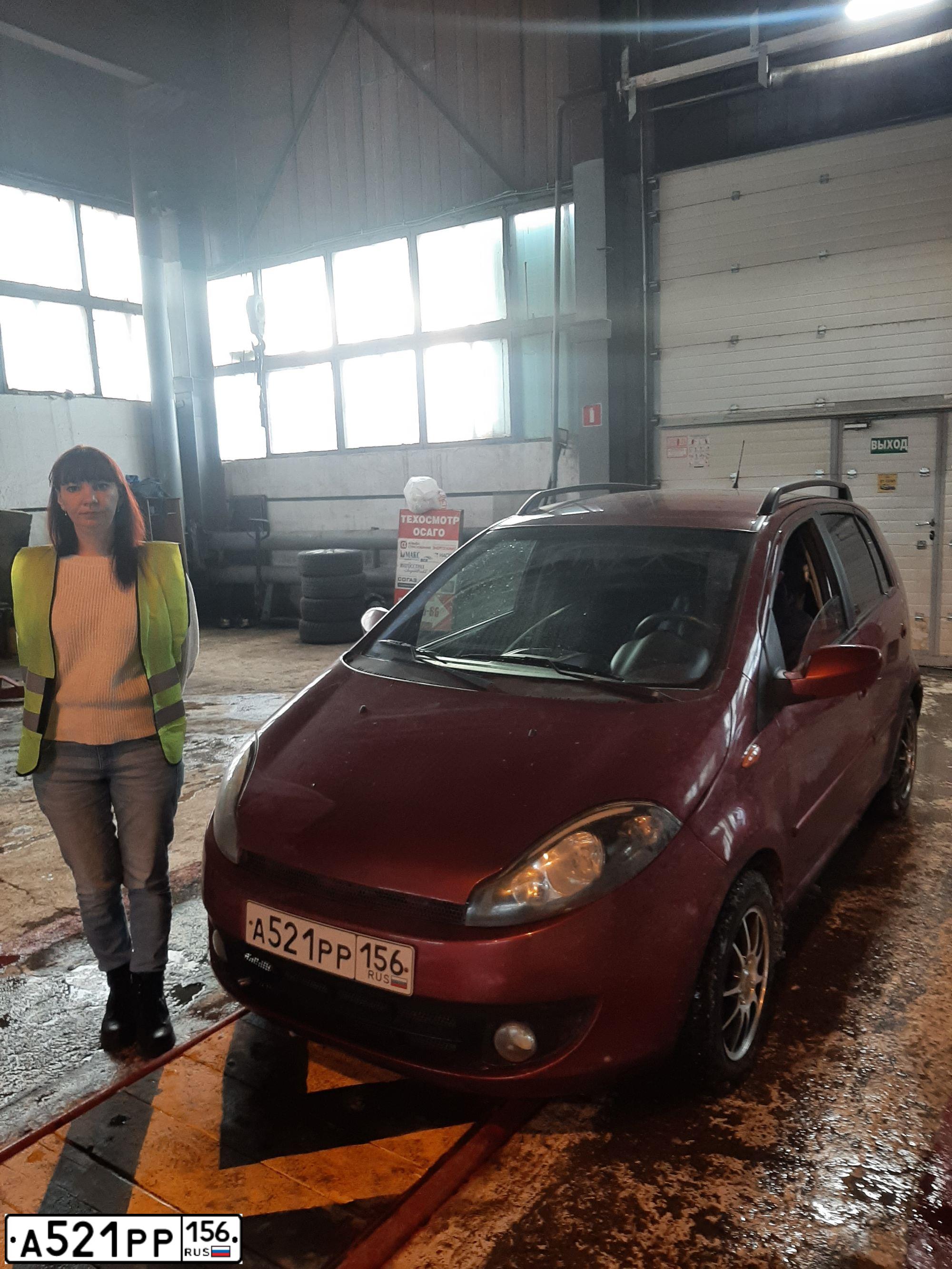Фото автомобиля CHERY KIMO /A1/, 2013 — госномер А521РР156. Цвет: Красный