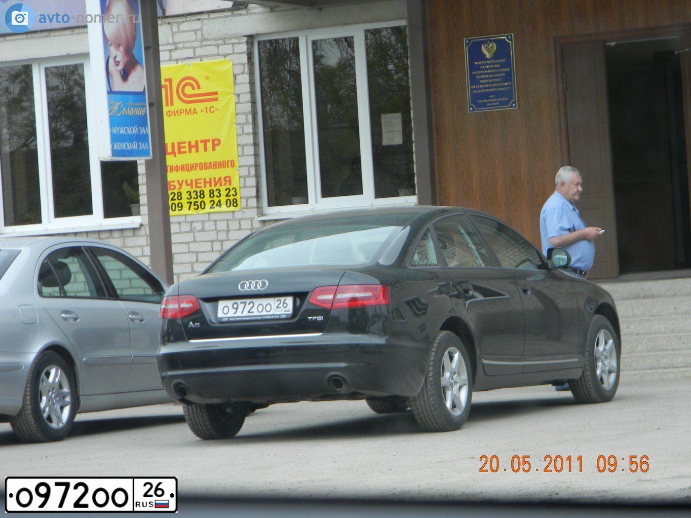 Фото автомобиля MERCEDES E-KLASSE, 2003 — госномер О972ОО26. Цвет: СЕРЕБРИСТЫЙ