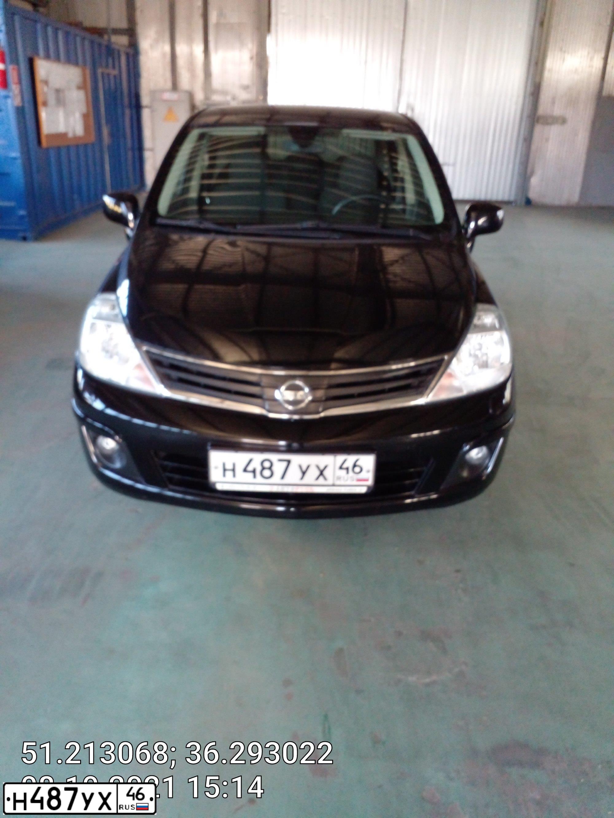 Фото автомобиля NISSAN TIIDA, 2011 — госномер О343СЕ190. Цвет: ЧЕРНЫЙ