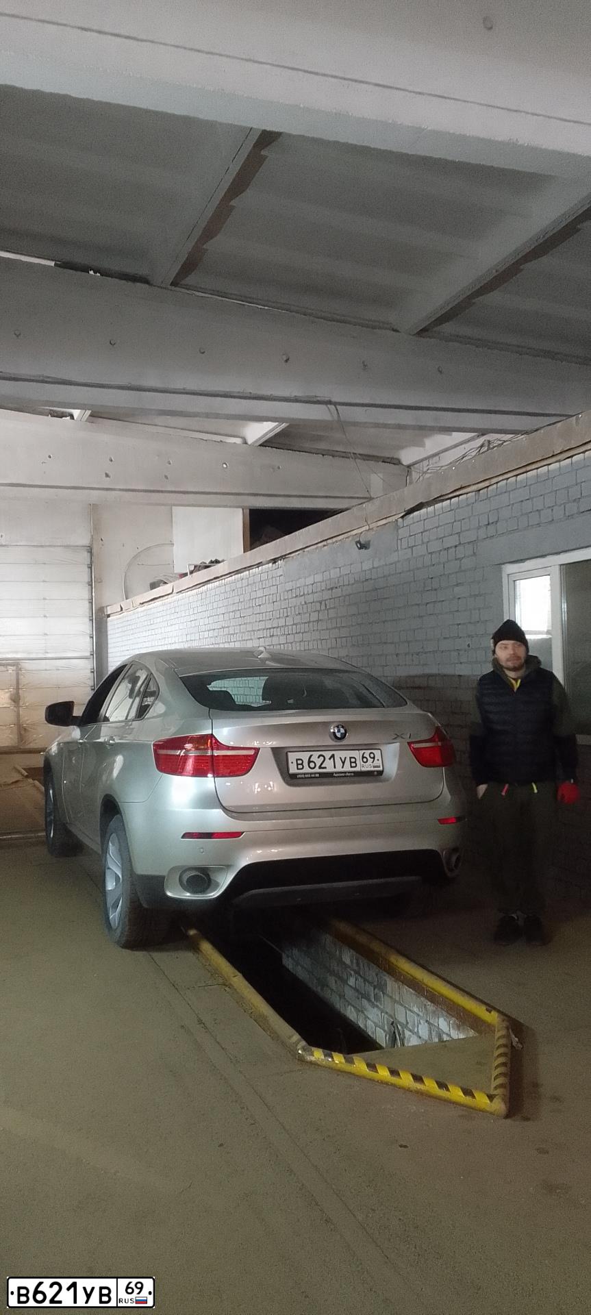 Фото автомобиля BMW X6, 2012 — госномер С555ХА197. Цвет: Серый