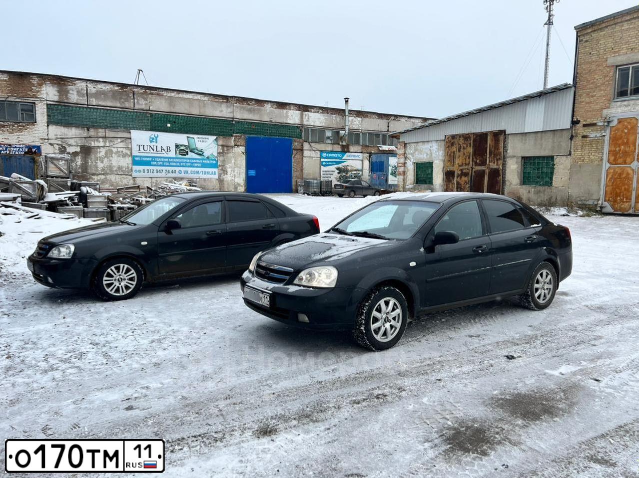 Фото автомобиля CHEVROLET LACETTI, 2008 — госномер О170ТМ11. Цвет: ЧЕРНЫЙ