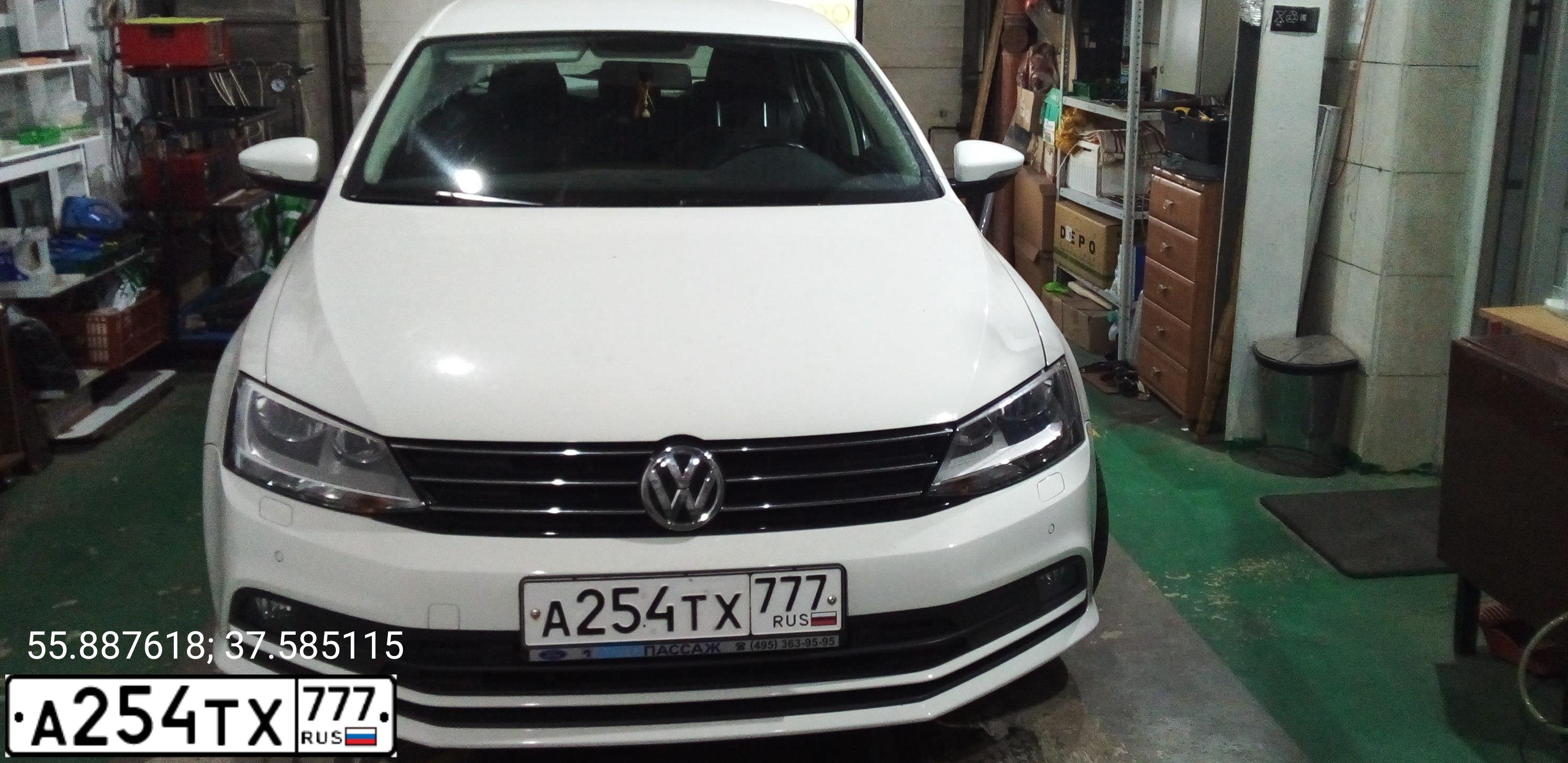 Фото автомобиля VOLKSWAGEN JETTA, 2016 — госномер А254ТХ777. Цвет: Белый