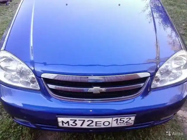 Фото автомобиля CHEVROLET LACETTI, 2007 — госномер М372ЕО152. Цвет: СИНИЙ