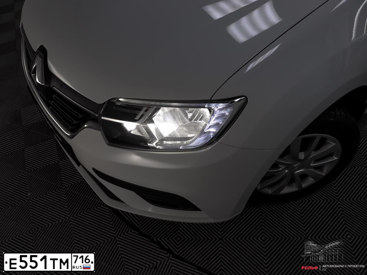 Фото автомобиля RENAULT LOGAN, 2020 — госномер Е551ТМ716. Цвет: Белый
