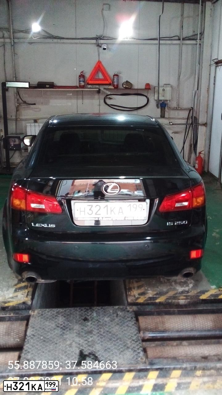 Фото автомобиля SKODA OCTAVIA, 2005 — госномер Н321КА199. Цвет: ТЕМНО-СИНИЙ