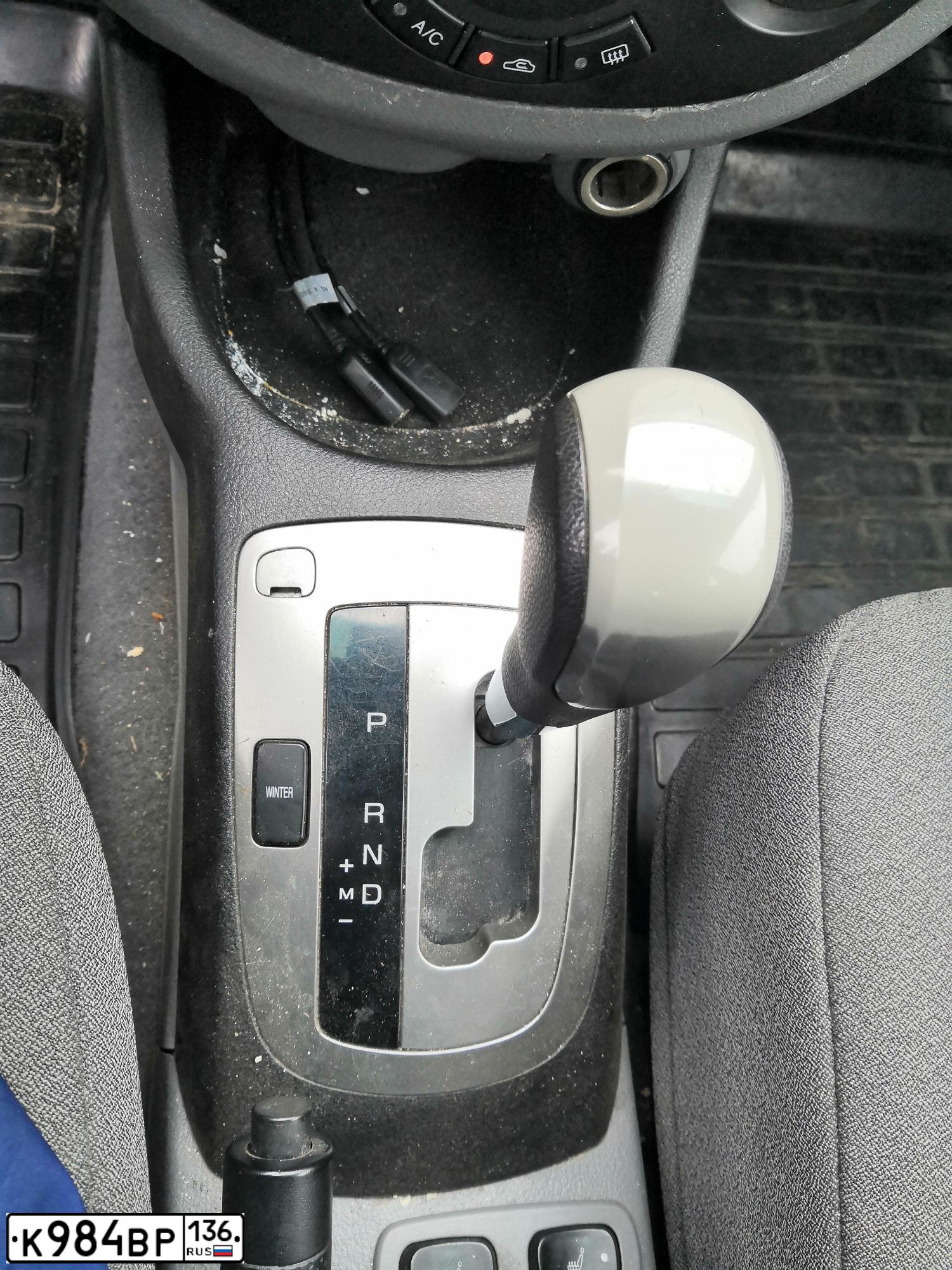 Фото автомобиля DAEWOO GENTRA, 2014 — госномер К138МО136. Цвет: СЕРЕБРИСТЫЙ