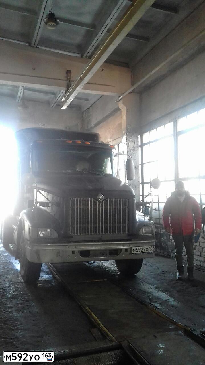 Фото автомобиля INTERNATIONAL HEAVY TRUCK 8500-9900, 2007 — госномер С532КВ73. Цвет: ЧЕРНЫЙ