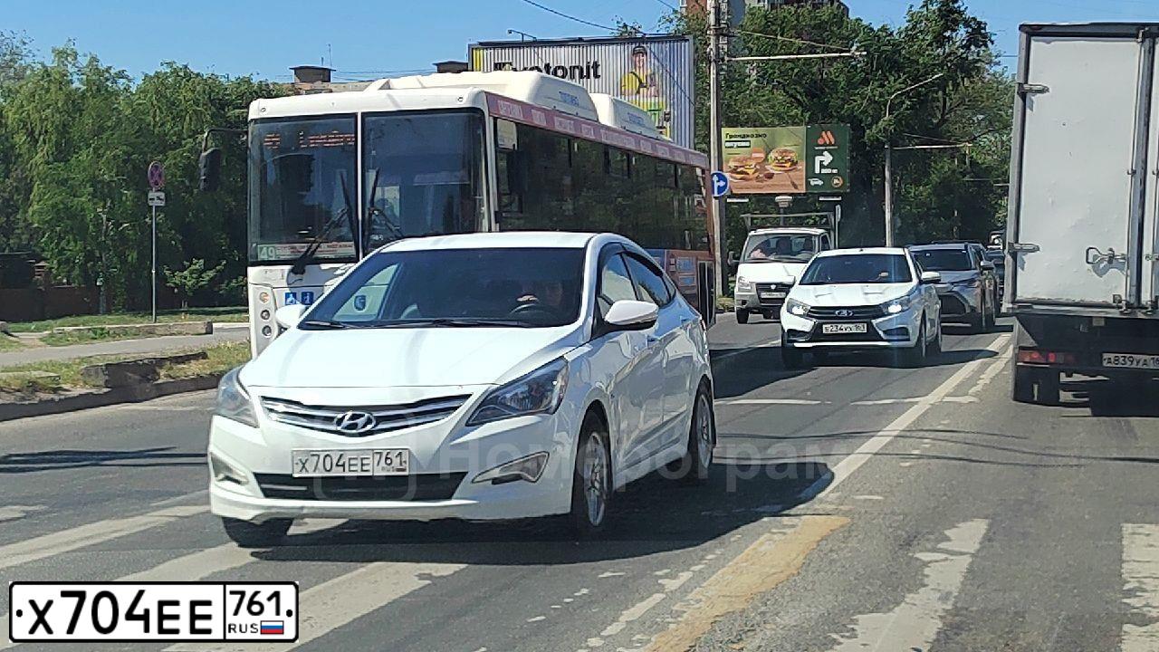 Фото автомобиля HYUNDAI SOLARIS, 2015 — госномер С023КС05. Цвет: Белый