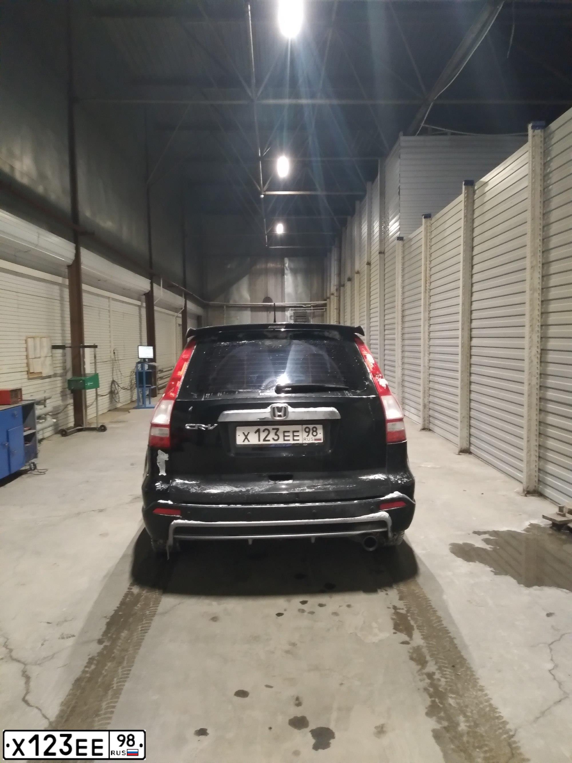 Фото автомобиля HONDA CR-V, 2008 — госномер Р818НН68. Цвет: ЧЕРНЫЙ