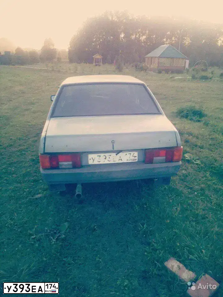 Фото автомобиля LADA 2109 SAMARA, 2002 — госномер У393ЕА174. Цвет: СЕРО-ЗОЛОТИСТЫЙ