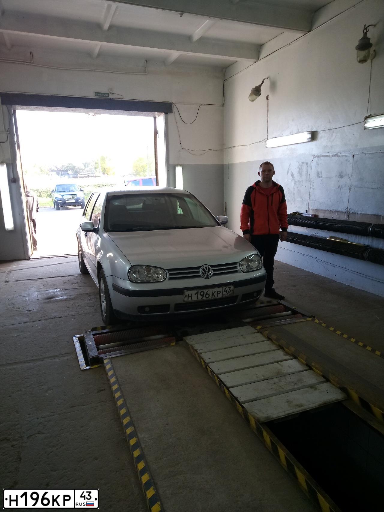 Фото автомобиля VOLKSWAGEN GOLF, 2002 — госномер С179СО43