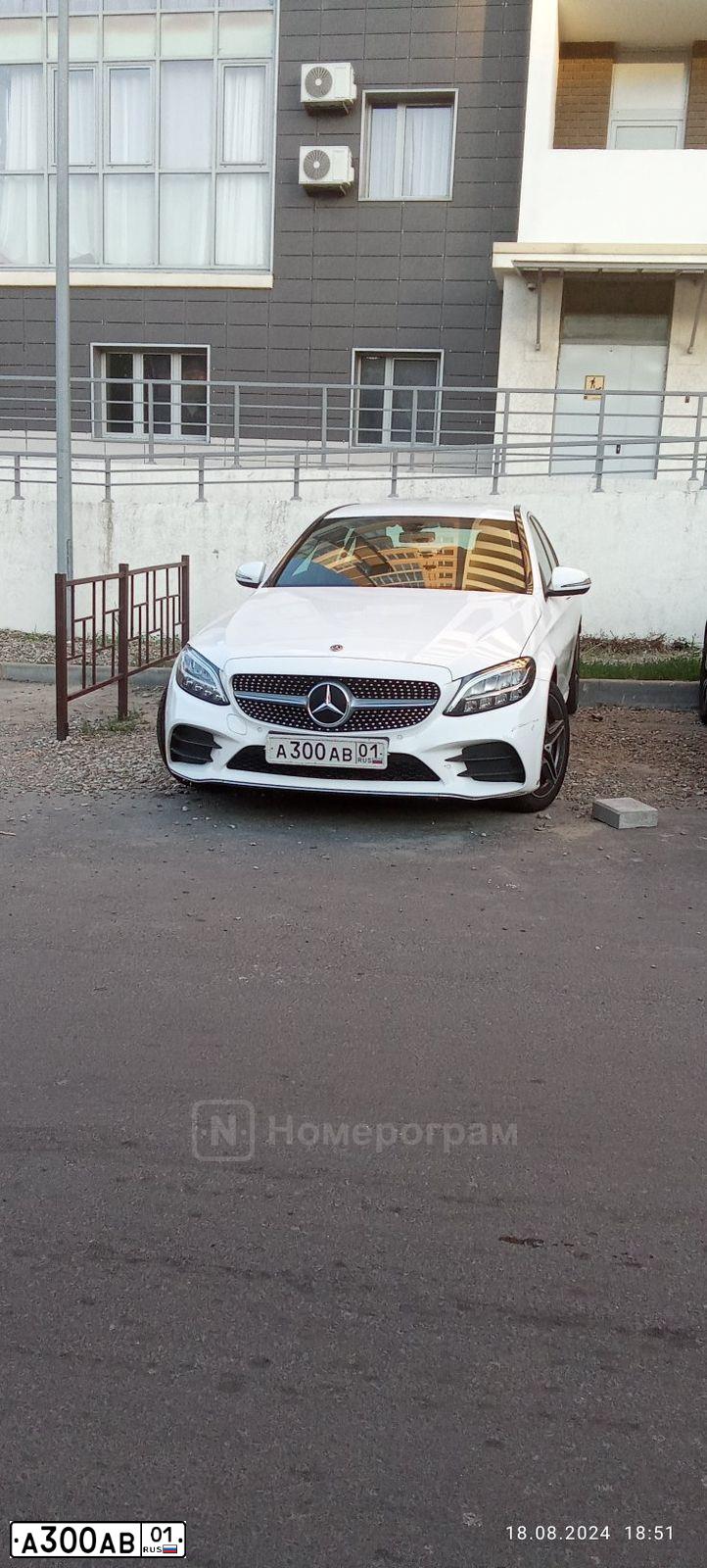 Фото автомобиля OPEL ASTRA, 2012 — госномер А300АВ01. Цвет: Красный