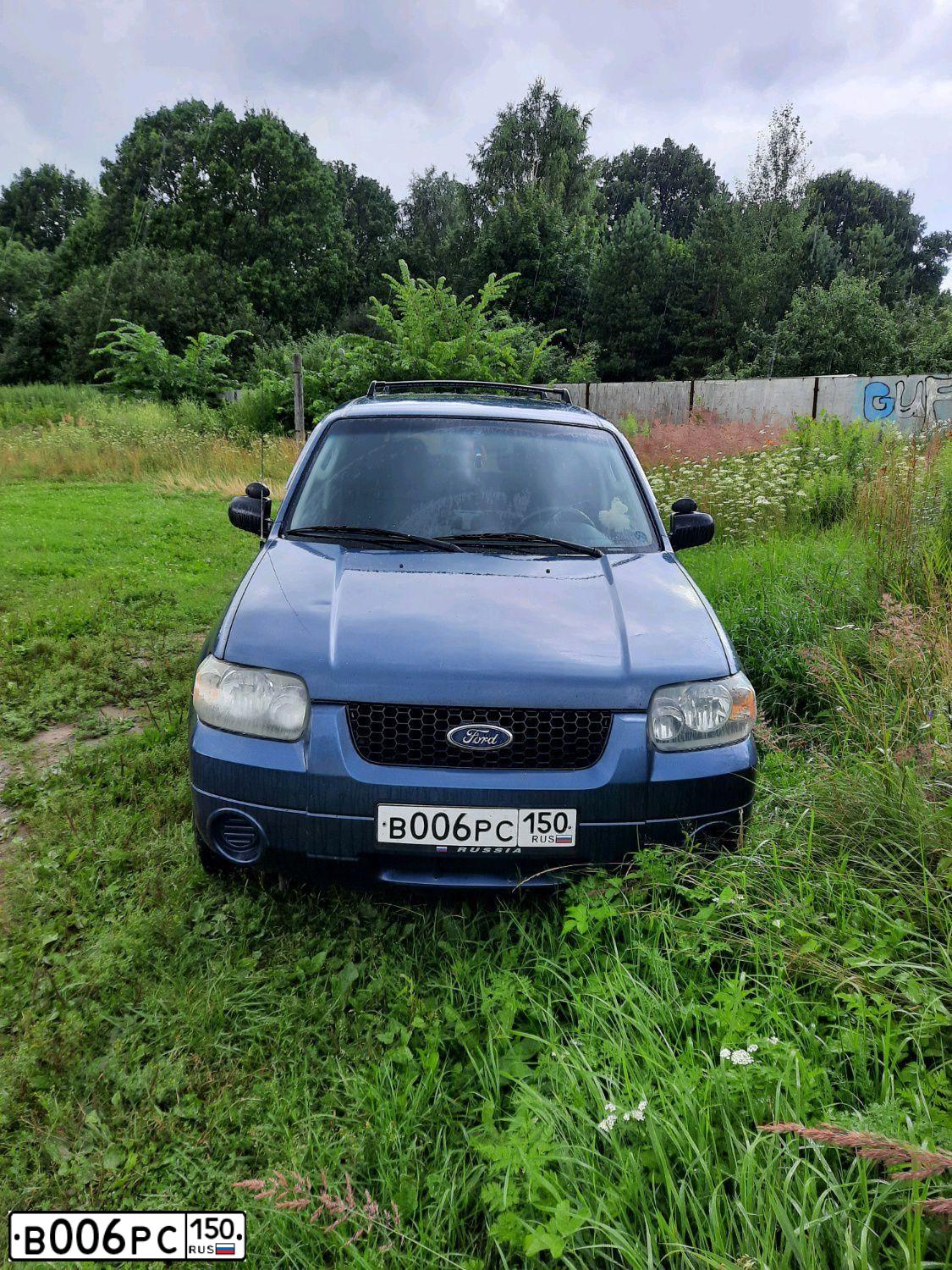 Фото автомобиля HYUNDAI SANTA FE, 2001 — госномер К022СТ199. Цвет: Коричневый