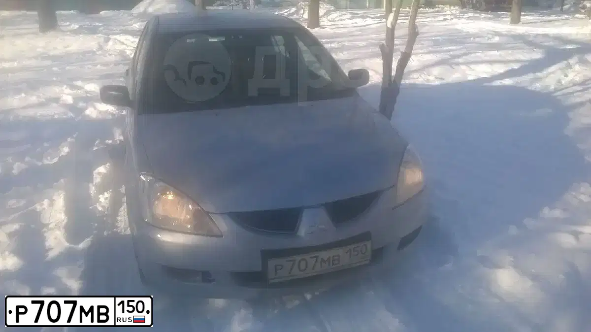 Фото автомобиля MITSUBISHI LANCER, 2005 — госномер Т186ЕО193. Цвет: СЕРЕБРИСТЫЙ
